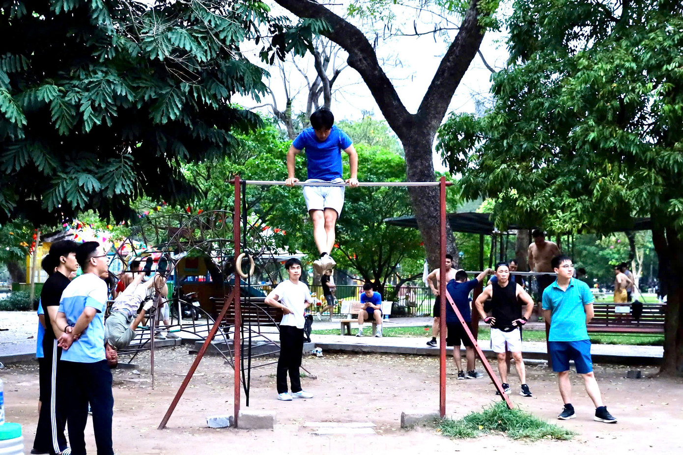 Công viên Thống Nhất cũng là địa điểm lý tưởng để vui chơi, giải trí, thể dục, thể thao… của người dân Thủ đô.