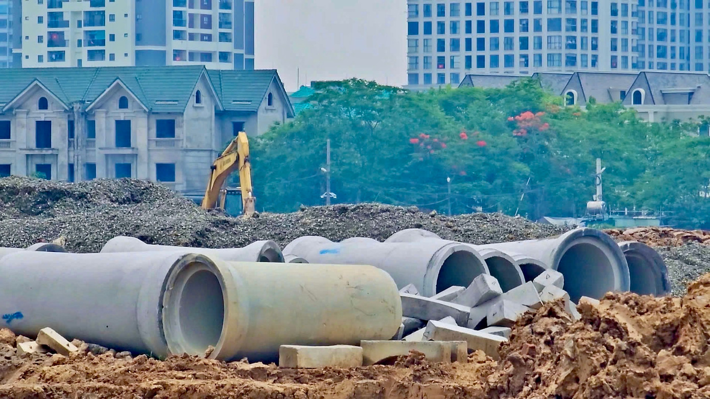 Hạ tầng khu vực ngày càng hoàn thiện với trục đường Võ Chí Công - cầu Nhật Tân giúp kết nối nhanh tới sân bay Nội Bài. Ngoài ra tuyến Tây Thăng Long và các tuyến metro trong tương lai sẽ mở rộng khả năng liên kết vùng. Hạ tầng khu vực ngày càng hoàn thiện với trục đường Võ Chí Công - cầu Nhật Tân giúp kết nối nhanh tới sân bay Nội Bài. Ngoài ra tuyến Tây Thăng Long và các tuyến metro trong tương lai sẽ mở rộng khả năng liên kết vùng.