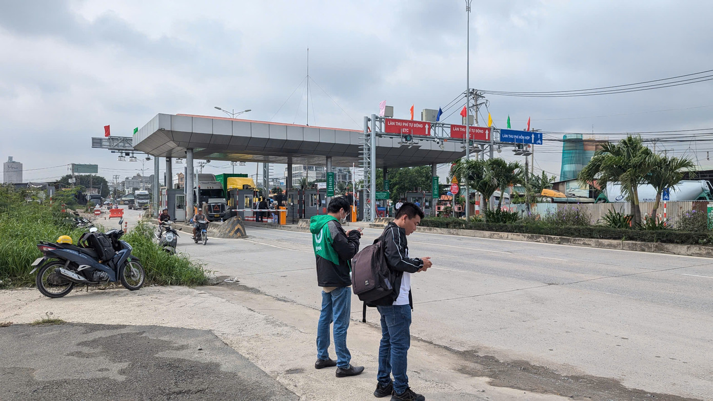 Trạm BOT Phú Hữu vào sáng 17/9. Trạm BOT Phú Hữu vào sáng 17/9.