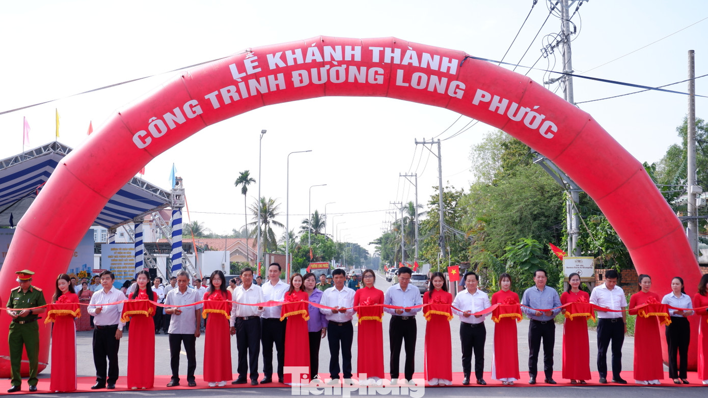 Đường Long Phước được thông xe, góp phần phát triển cho cửa ngõ phía đông của TP Thủ Đức. Đường Long Phước được thông xe, góp phần phát triển cho cửa ngõ phía đông của TP Thủ Đức.
