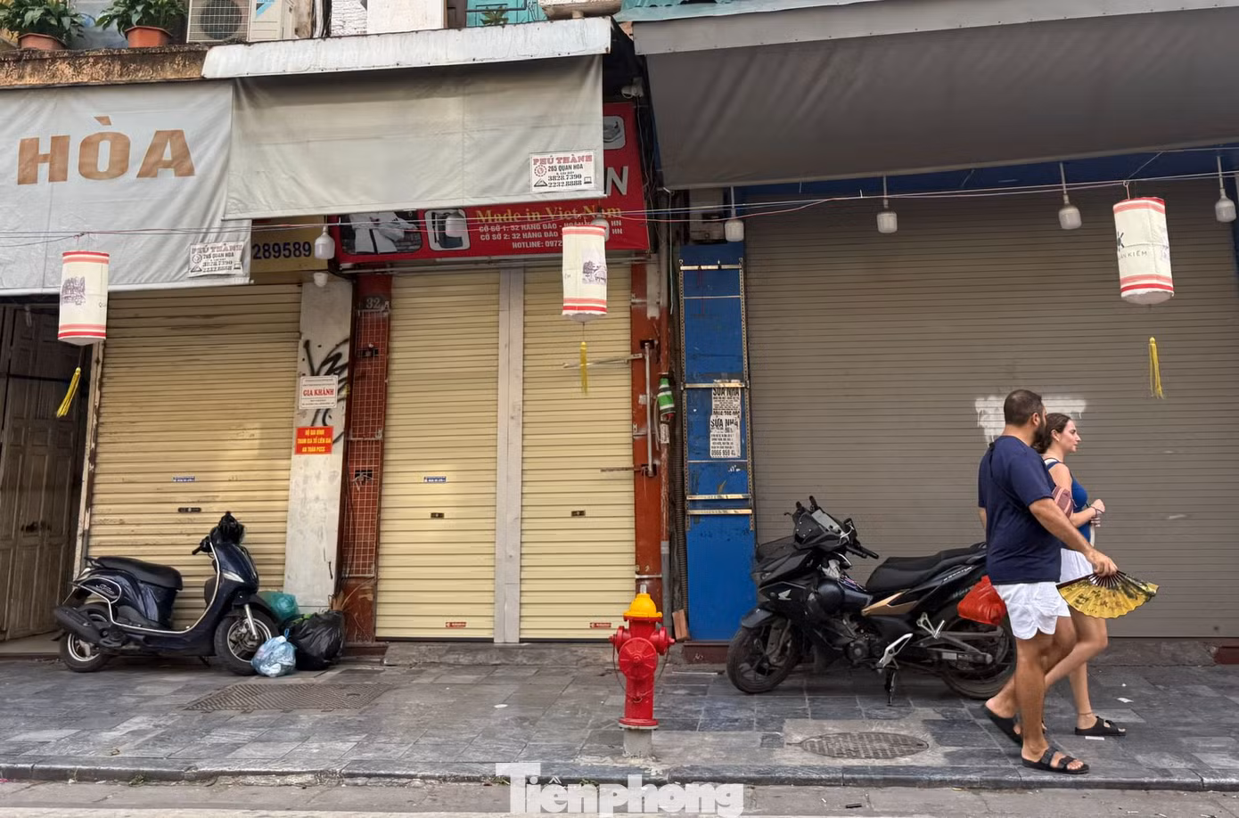 Nhiều cửa hàng kinh doanh đột ngột đóng cửa.