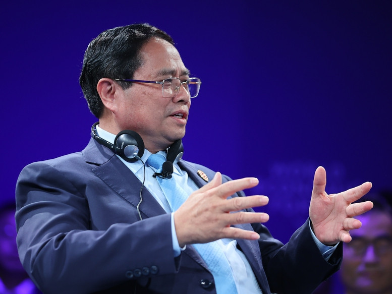 Thủ tướng Phạm Minh Chính chia sẻ tại phiên đối thoại. Ảnh: VGP. Thủ tướng Phạm Minh Chính chia sẻ tại phiên đối thoại. Ảnh: VGP.