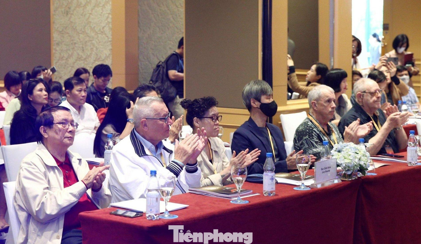 Một số thành viên giám khảo quốc tế và Việt Nam của các hạng mục dự thi. Một số thành viên giám khảo quốc tế và Việt Nam của các hạng mục dự thi.