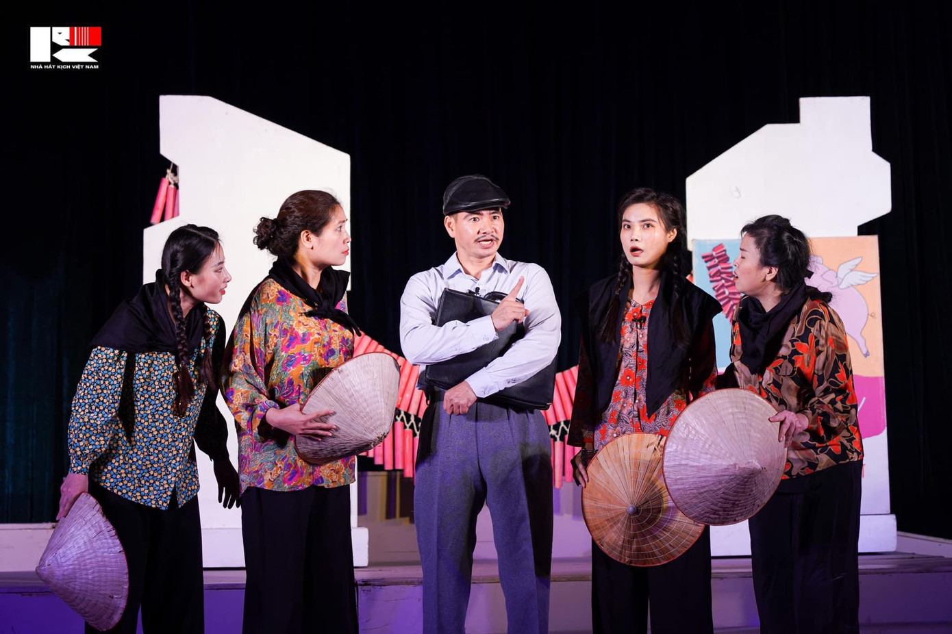 Bệnh sĩ sẽ trở lại với dàn nghệ sĩ đình đám. Bệnh sĩ sẽ trở lại với dàn nghệ sĩ đình đám.