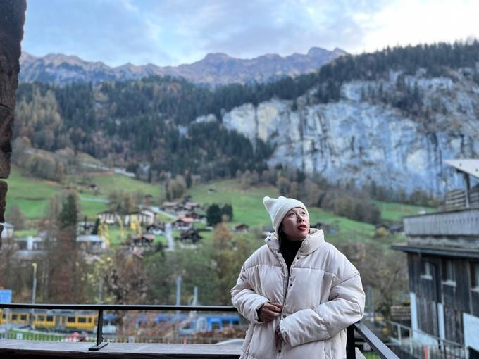 Chị Hương check-in tại Lauterbrunnen, Thụy Sĩ (Ảnh: Huong Hainy). Chị Hương check-in tại Lauterbrunnen, Thụy Sĩ (Ảnh: Huong Hainy).