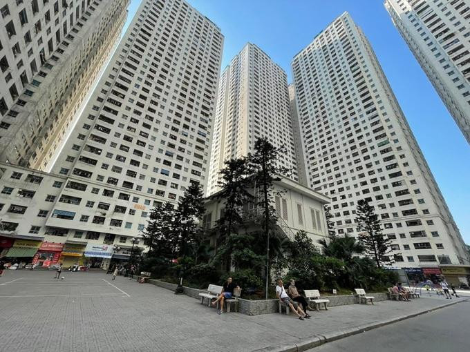 Chung cư vạn dân HH Linh Đàm gây xôn xao việc cư dân mở nhạc đám ma "quyết chiến" tiếng karaoke. (Ảnh: Đ.N.) Chung cư vạn dân HH Linh Đàm gây xôn xao việc cư dân mở nhạc đám ma "quyết chiến" tiếng karaoke. (Ảnh: Đ.N.)