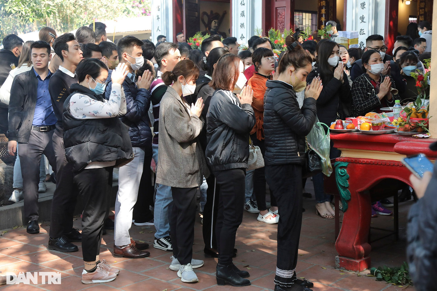 Phủ Tây Hồ là nơi thờ công chúa Liễu Hạnh, theo truyền thuyết phủ được xây dựng vào khoảng thế kỷ 17. Sau đó bà được nhà vua phong "mẫu nghi thiên hạ", là một trong bốn vị thần "Tứ bất tử" của Việt Nam.