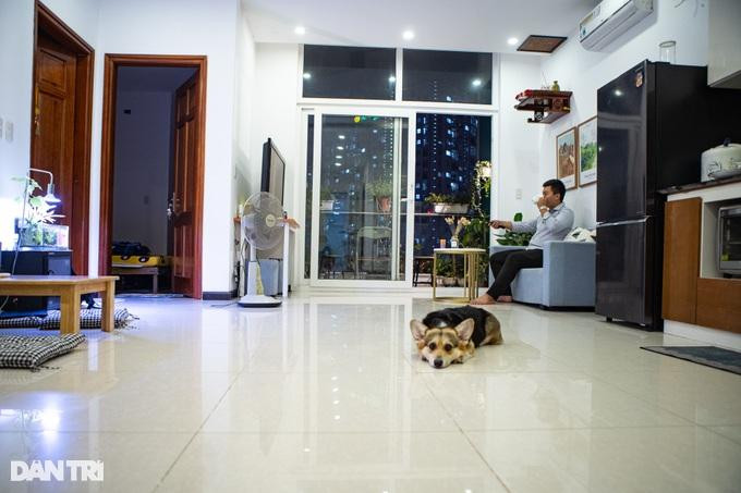 Minh Nhật và Thảo Vy quyết định mua nhà, mong muốn "an cư lập nghiệp" dù bị nói là "mạo hiểm". (Ảnh: Minh Nhân). Minh Nhật và Thảo Vy quyết định mua nhà, mong muốn "an cư lập nghiệp" dù bị nói là "mạo hiểm". (Ảnh: Minh Nhân).