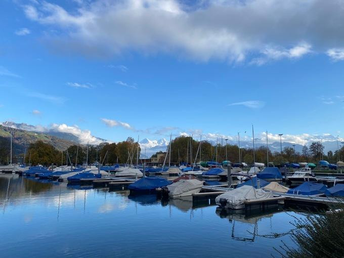 Khung cảnh bình yên ở thành phố Thun, Thụy Sĩ (Ảnh: Huong Hainy). Khung cảnh bình yên ở thành phố Thun, Thụy Sĩ (Ảnh: Huong Hainy).