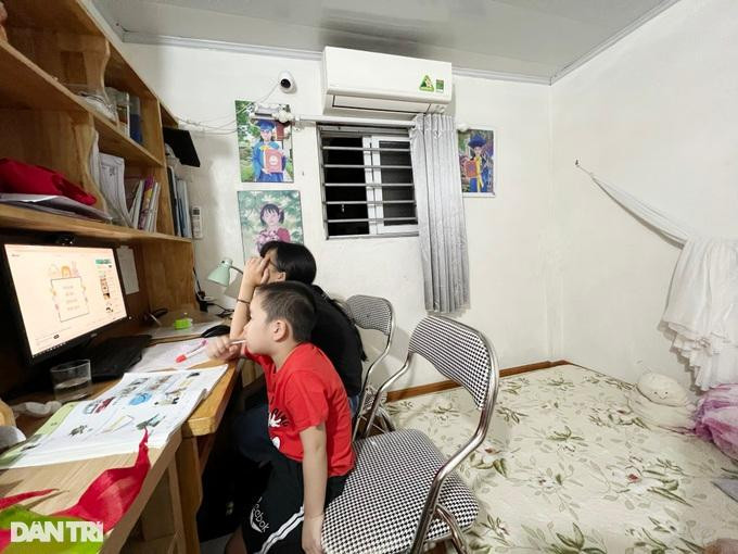 Chị Huyền mong muốn các con có không gian riêng học tập, nghỉ ngơi. (Ảnh: H. A). Chị Huyền mong muốn các con có không gian riêng học tập, nghỉ ngơi. (Ảnh: H. A).