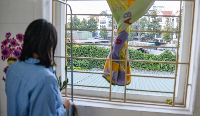 Mỗi lần buồn, chán chuyện gia đình Hoa lại tìm đến ma túy bầu bạn.