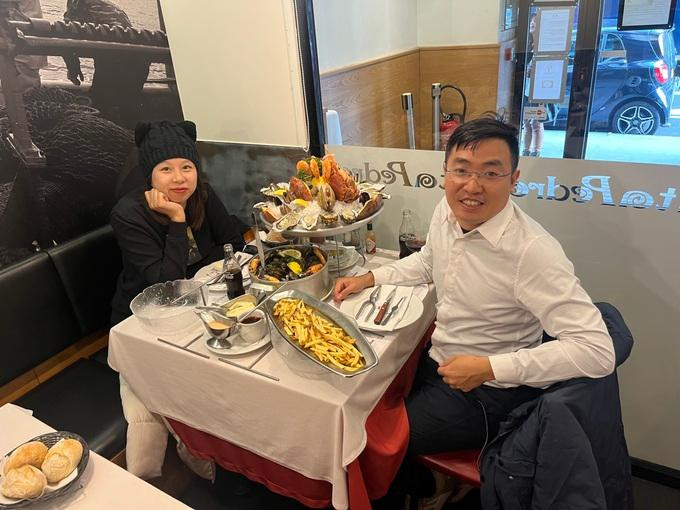 Với các chi phí như đi lại, ăn uống, chỗ ở… anh Đức chị Hương cố gắng cân đối hài hòa để vừa có trải nghiệm chất lượng, vừa phù hợp túi tiền (Ảnh: Huong Hainy). Với các chi phí như đi lại, ăn uống, chỗ ở… anh Đức chị Hương cố gắng cân đối hài hòa để vừa có trải nghiệm chất lượng, vừa phù hợp túi tiền (Ảnh: Huong Hainy).