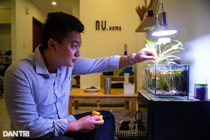 Áp lực trả nợ tạo động lực để vợ chồng Minh Nhật nghiêm túc hơn trong công việc và nỗ lực nhiều hơn. (Ảnh: Minh Nhân). Áp lực trả nợ tạo động lực để vợ chồng Minh Nhật nghiêm túc hơn trong công việc và nỗ lực nhiều hơn. (Ảnh: Minh Nhân).