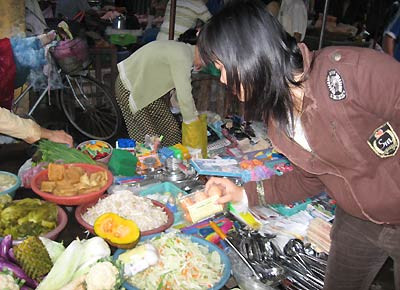 Cân nhắc lựa chọn từng món đồ