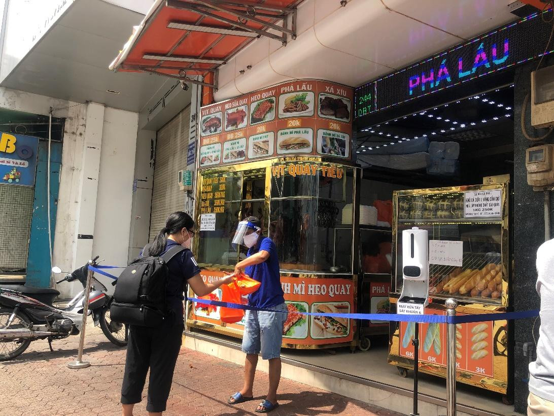 TP. HCM đang bước đầu mở cửa, hướng tới cuộc sống bình thường mới TP. HCM đang bước đầu mở cửa, hướng tới cuộc sống bình thường mới