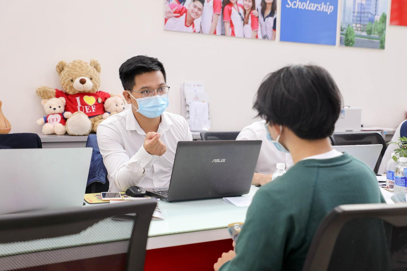 Thí sinh chọn xét học bạ thay vì hoang mang trước “cơn sốt” điểm chuẩn