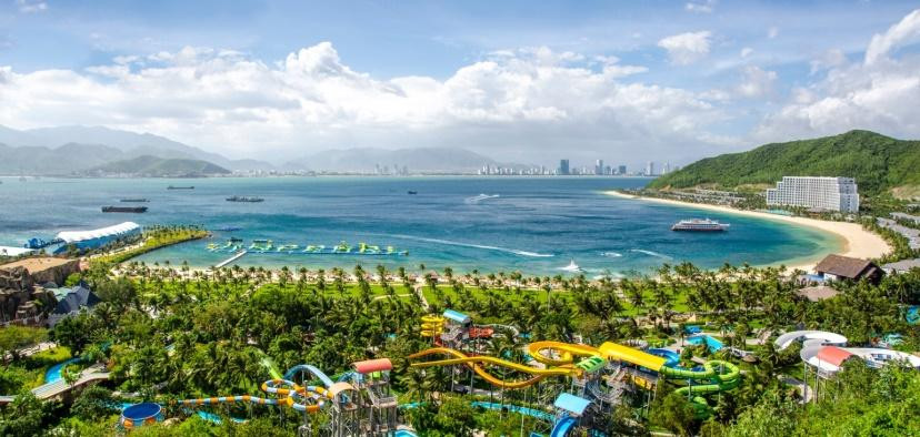 Vẻ đẹp của vịnh Nha Trang nhìn từ đảo Hòn Tre Vẻ đẹp của vịnh Nha Trang nhìn từ đảo Hòn Tre