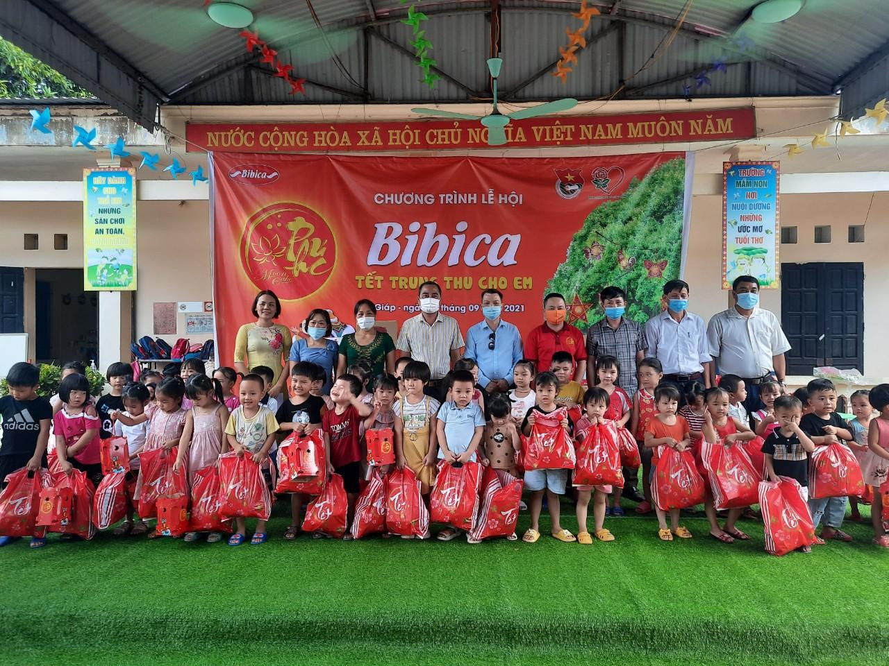 Chương trình trao quà tại Hạ Giáp – Phú Thọ