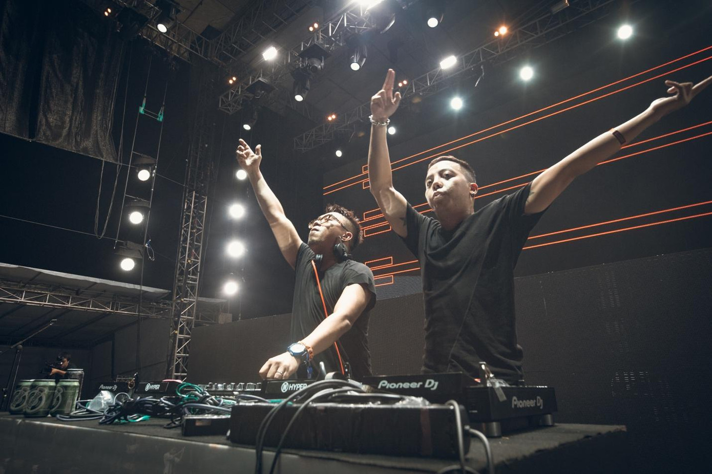 Ảnh: 1900 Ảnh: 1900