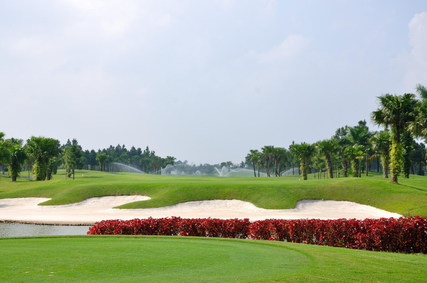Sân golf Heron Lake thuộc Times Garden Vĩnh Yên Residences.