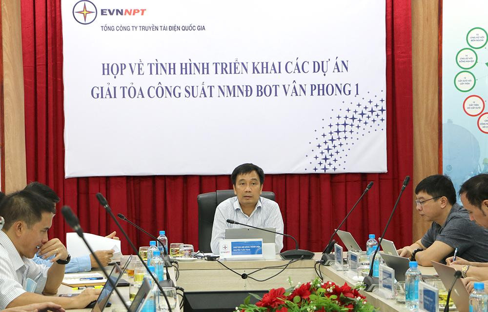 Ông Nguyễn Tuấn Tùng – Chủ tịch HĐTV EVNNPT phát biểu chỉ đạo tại cuộc họp Ông Nguyễn Tuấn Tùng – Chủ tịch HĐTV EVNNPT phát biểu chỉ đạo tại cuộc họp