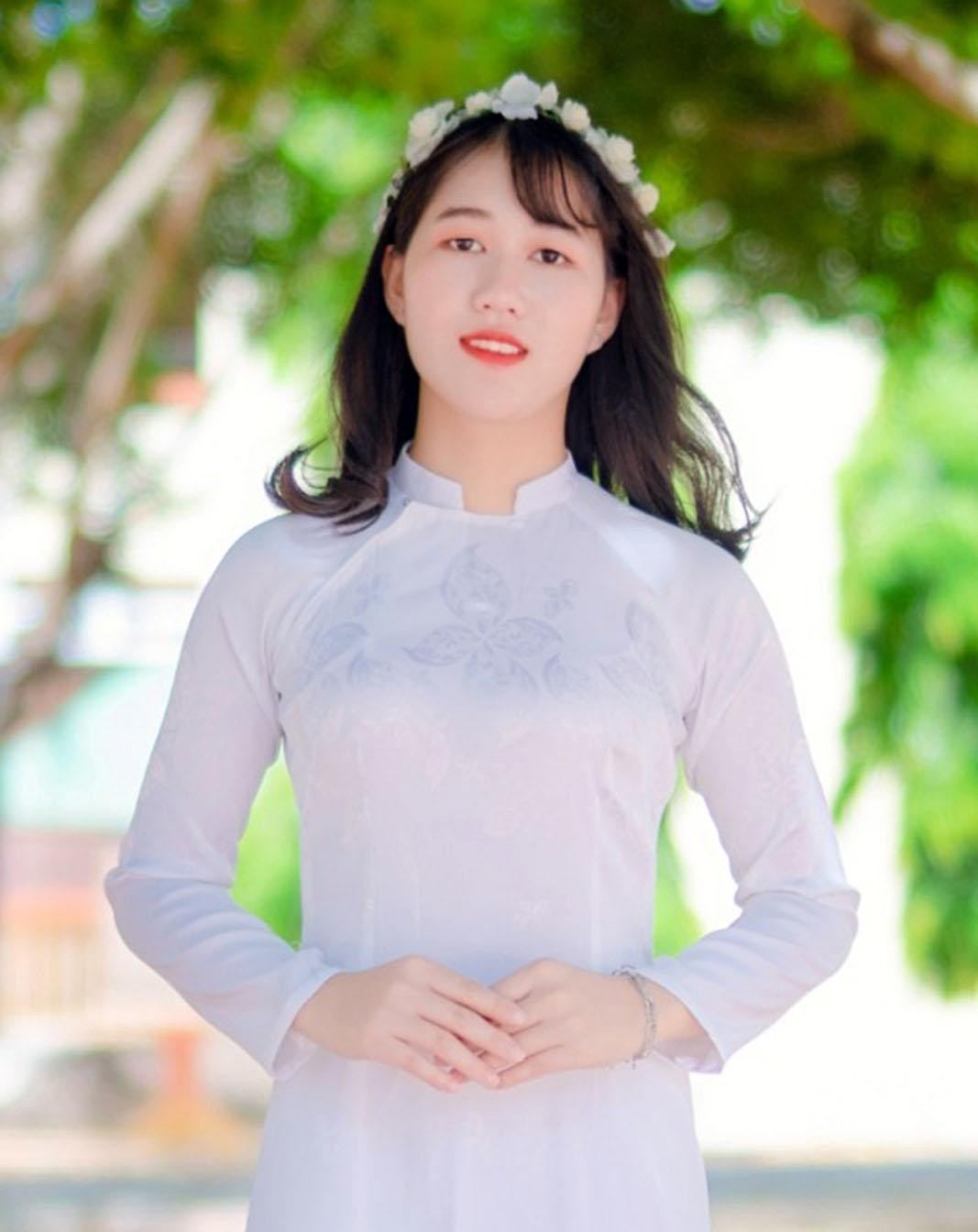 Cô gái xinh xắn của miền đất cao nguyên và đam mê theo đuổi ngành Luật Kinh doanh