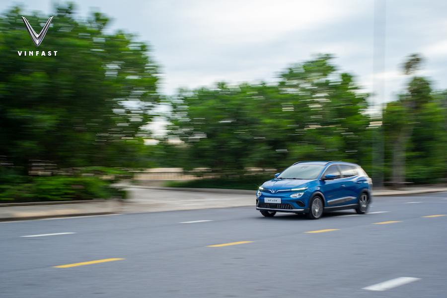 Mẫu xe VF e34 đã có hơn 25.000 đơn đặt hàng kể từ khi mở bán Mẫu xe VF e34 đã có hơn 25.000 đơn đặt hàng kể từ khi mở bán