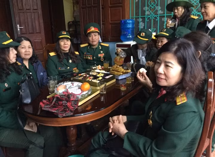 Cựu chiến binh Sư đoàn 338 thăm, thắp nhang tại Pháo đài Đồng Đăng ảnh 3