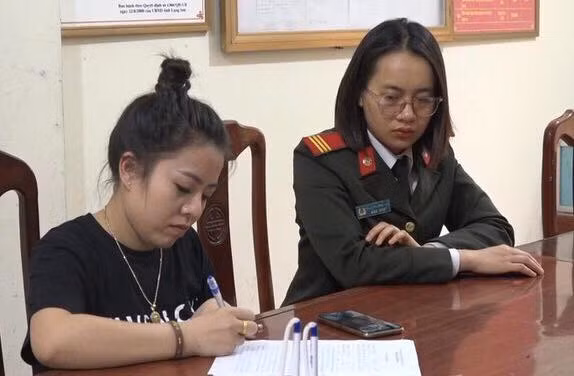 Tăng giá mì tôm mùa dịch Covid-19, một siêu thị bị xử phạt 20 triệu đồng ảnh 1