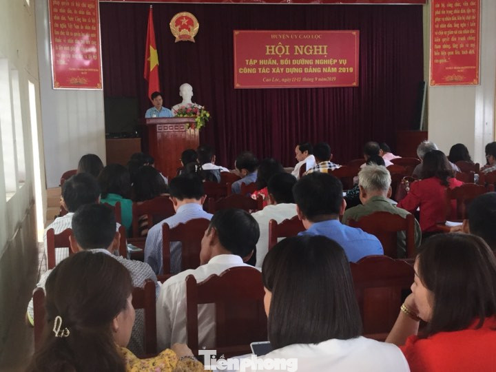 Đình chỉ các chức vụ một trưởng phòng tài nguyên và môi trường ở Lạng Sơn ảnh 2