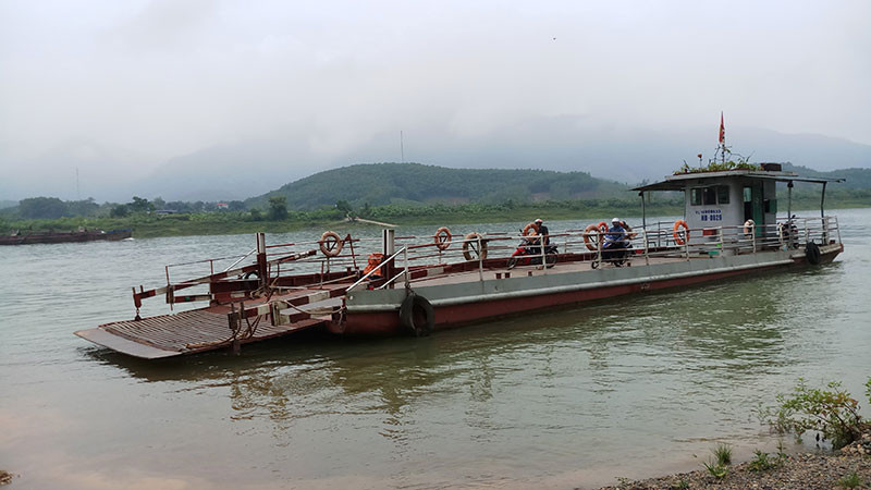 Nhiều phương tiện đường thủy ở Hòa Bình chưa đăng kiểm.