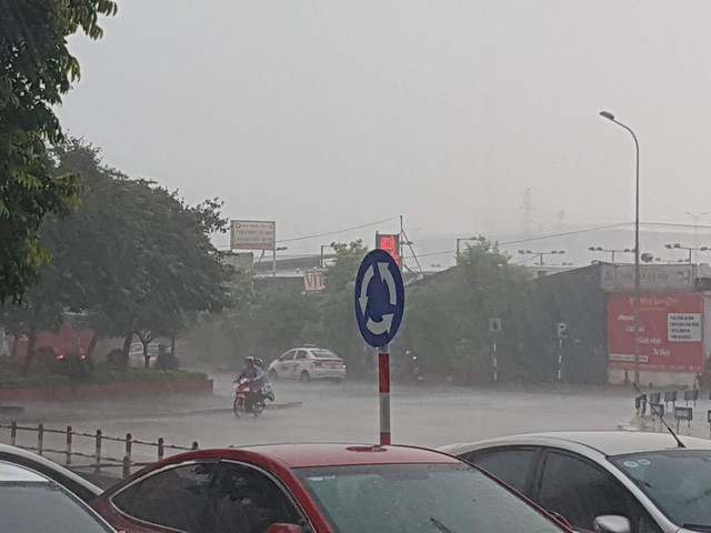 Bão số 4 đổ bộ Quảng Trị rồi suy yếu thành áp thấp ảnh 13