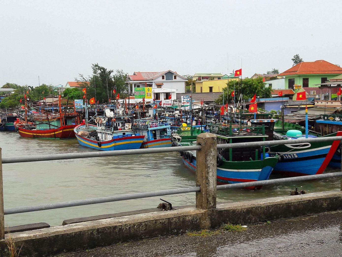 Bão số 4 đổ bộ Quảng Trị rồi suy yếu thành áp thấp ảnh 3