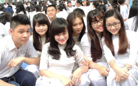 Vẻ mặt biểu cảm của nữ sinh làm 'say' người đối diện ảnh 9