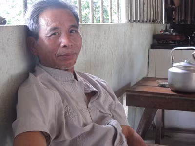 Ông Đỗ Văn Hiệp, một trong những phu đá đầu tiên khai phá vùng đá đỏ Quỳ Châu