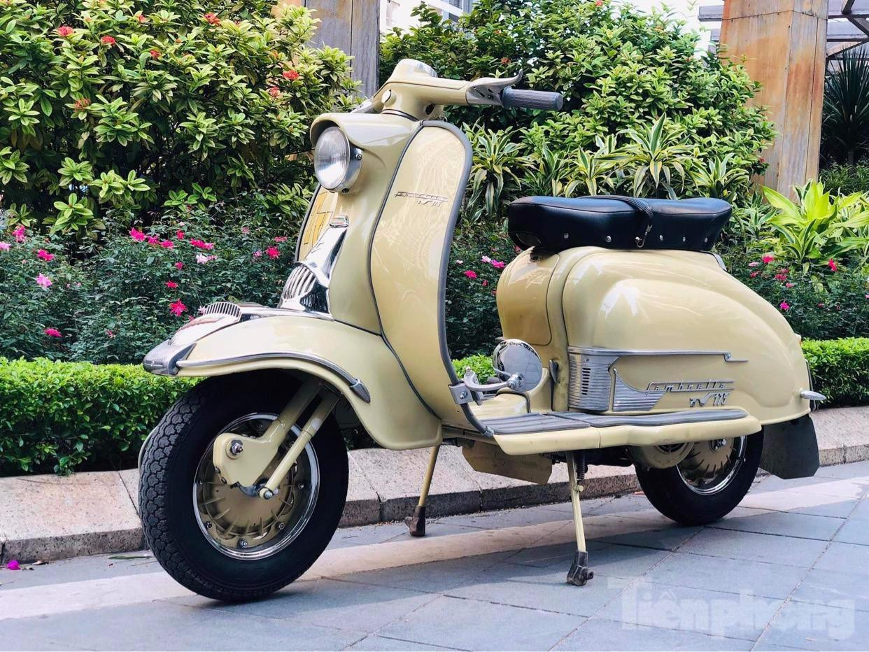 Chi tiết tay lái rời đèn dành được nhiều lời khen ngợi từ giới mộ điệu. Chi tiết tay lái rời đèn dành được nhiều lời khen ngợi từ giới mộ điệu.