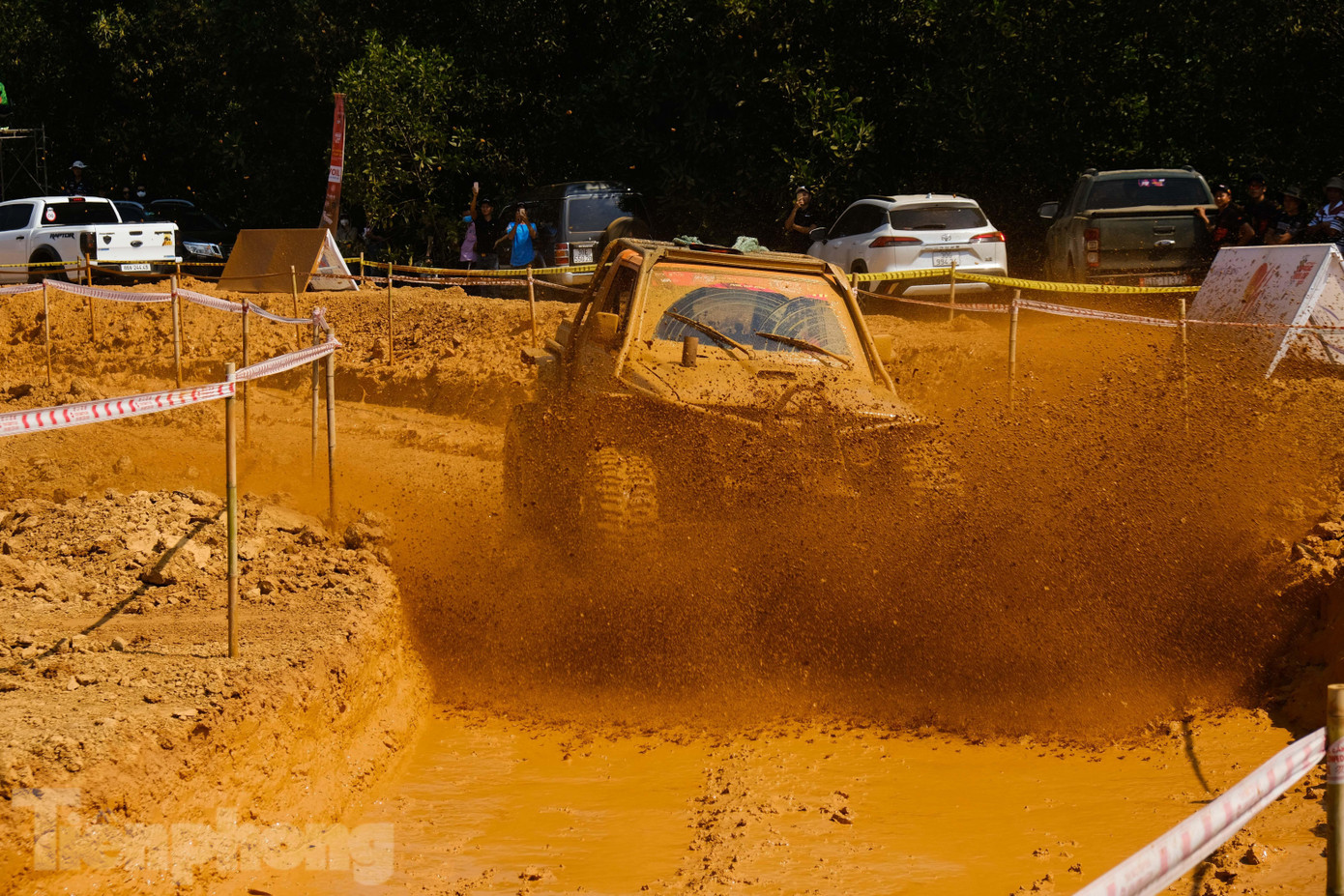 Ở những cung đường khác, các cỗ máy luôn hoạt động tới mức vượt giới hạn.