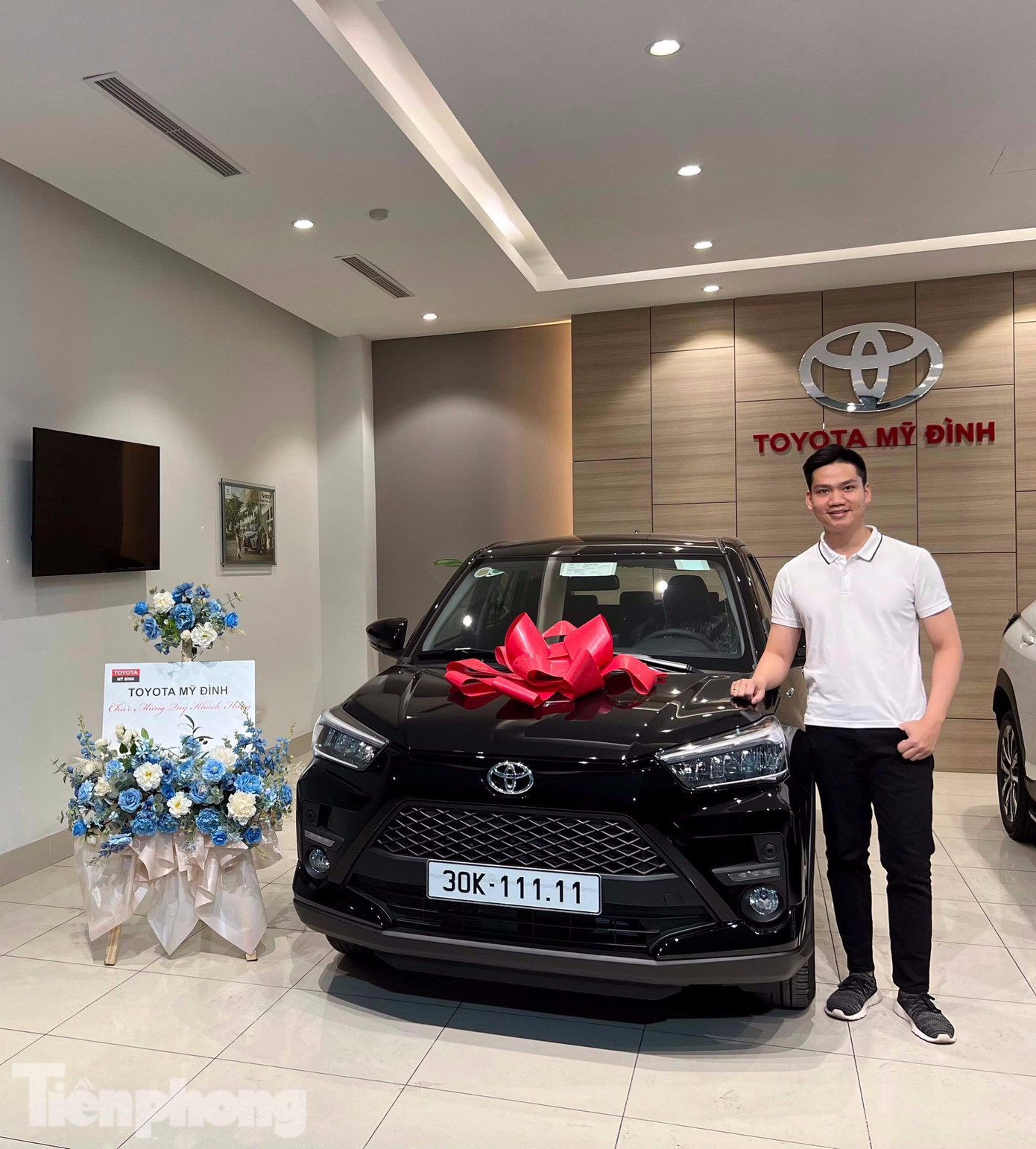 Chủ sở hữu rất hài lòng khi sở hữu Raize biển đẹp. Chủ sở hữu rất hài lòng khi sở hữu Raize biển đẹp.