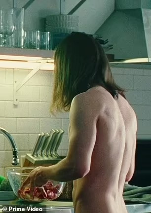 Rory Culkin khỏa thân trong tập đầu của Swarm. Ảnh: Prime Video. Rory Culkin khỏa thân trong tập đầu của Swarm. Ảnh: Prime Video.