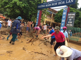 2 người chết, 13 người mất tích do lũ ống ở Yên Bái ảnh 7