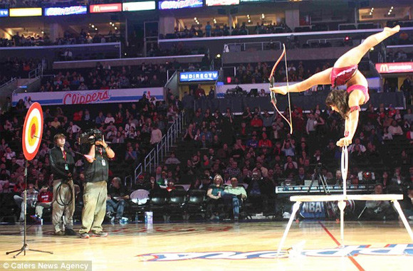 Trong cuộc thi American Got Talent mùa đầu tiên, Stepanova đã trình diễn khả năng bắn cung bằng chân. Trong cuộc thi American Got Talent mùa đầu tiên, Stepanova đã trình diễn khả năng bắn cung bằng chân