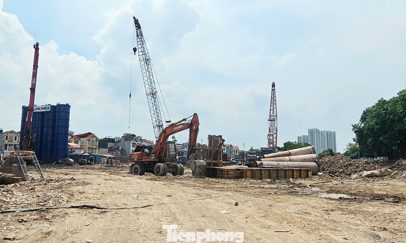 Theo giới thiệu, dự án Galia Hà Nội gồm 1 tòa cao ốc 33 tầng nổi, 3 tầng hầm, cung cấp khoảng 800 căn hộ.Thời gian thực hiện dự kiến từ quý II/2025 – quý I/2028. Theo giới thiệu, dự án Galia Hà Nội gồm 1 tòa cao ốc 33 tầng nổi, 3 tầng hầm, cung cấp khoảng 800 căn hộ.Thời gian thực hiện dự kiến từ quý II/2025 – quý I/2028.