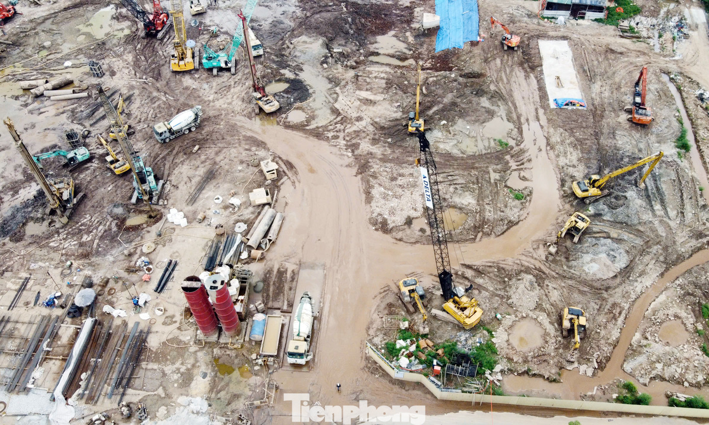 Theo giới thiệu, dự án cung cấp ra thị trường khoảng 830 căn hộ, giá bán dự kiến khoảng 80 triệu đồng/m2. Theo giới thiệu, dự án cung cấp ra thị trường khoảng 830 căn hộ, giá bán dự kiến khoảng 80 triệu đồng/m2.