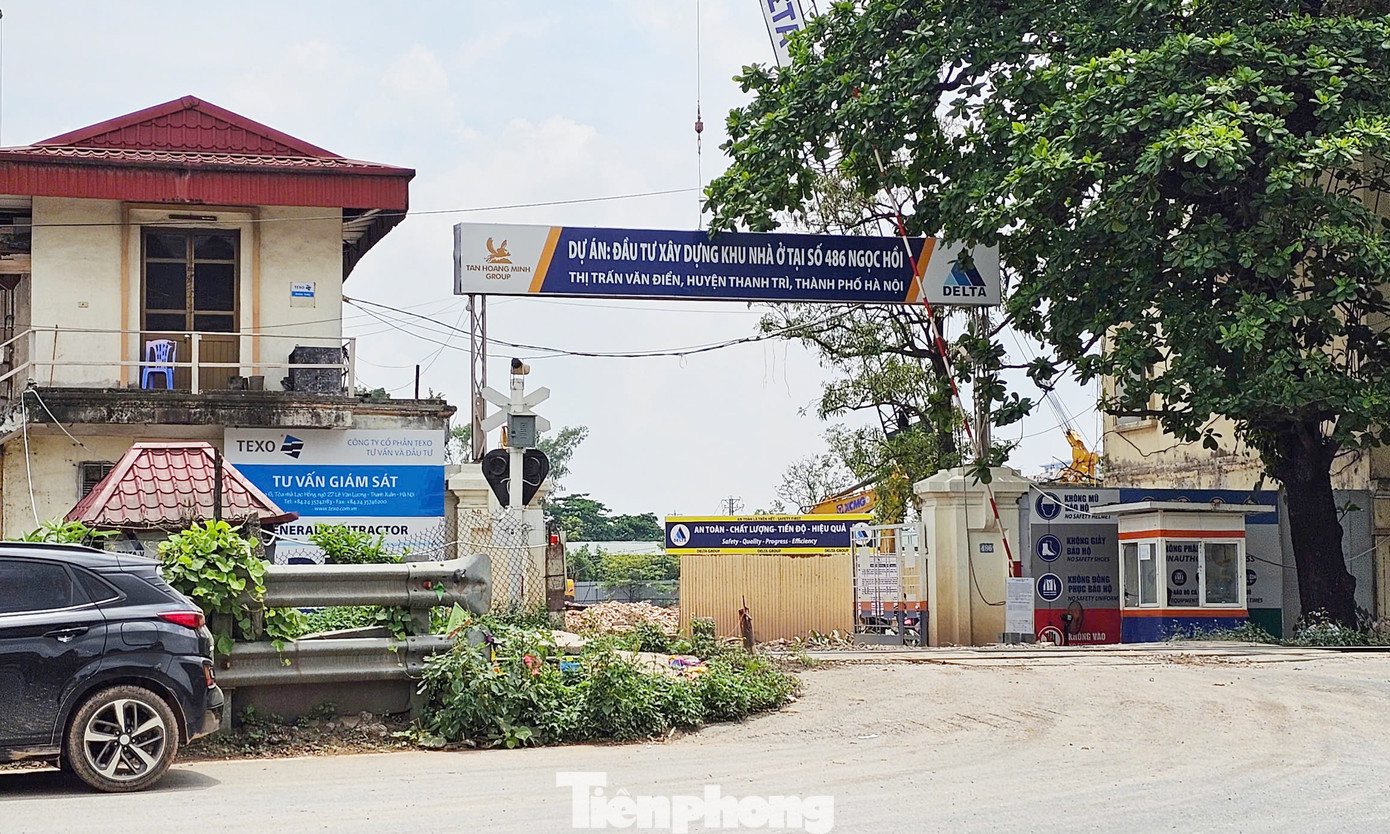 Dự án này có tên thương mại là Greenera Southmark do Công ty CP Tổng Bách Hóa (công ty con của Tập đoàn Tân Hoàng Minh) làm chủ đầu tư. Dự án này có tên thương mại là Greenera Southmark do Công ty CP Tổng Bách Hóa (công ty con của Tập đoàn Tân Hoàng Minh) làm chủ đầu tư.