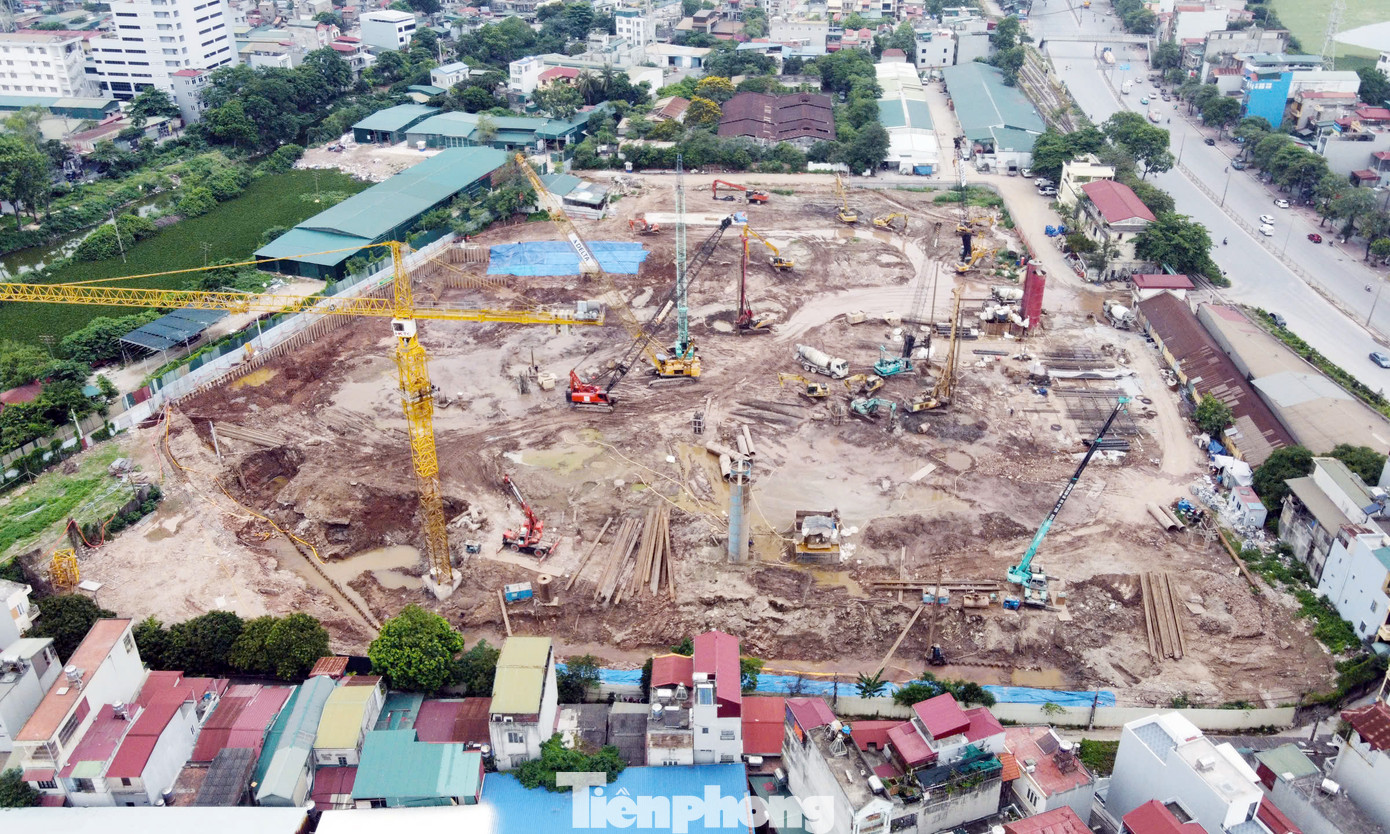 Tương tự dự án Galia Hà Nội, dự án Greenera Southmark đang trong quá trình thi công móng nhưng được môi giới chào bán, nhận booking của khách hàng. Tương tự dự án Galia Hà Nội, dự án Greenera Southmark đang trong quá trình thi công móng nhưng được môi giới chào bán, nhận booking của khách hàng.