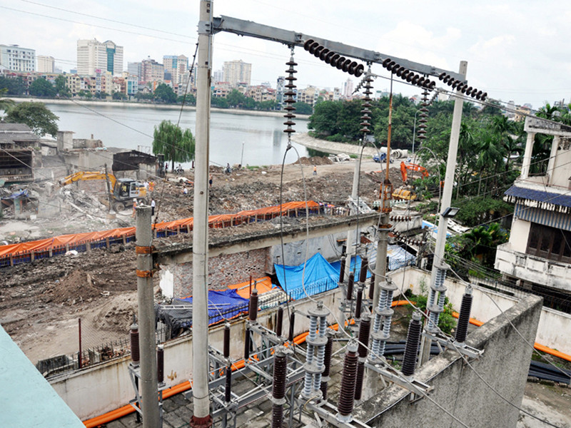 Trạm biến áp Thành Công không thể hoạt động do giải phóng mặt bằng chưa xong. Ảnh: Việt Cường