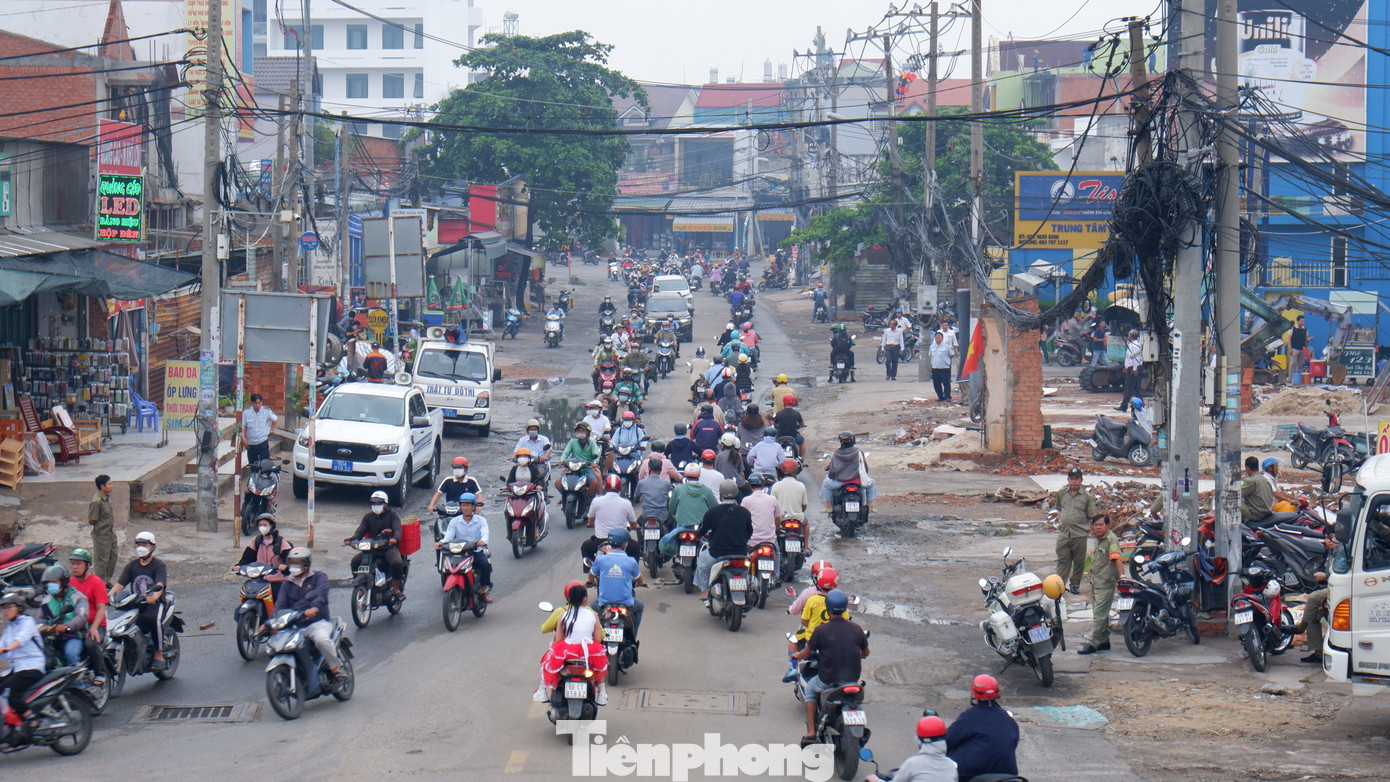 Dự kiến sau khi hoàn thành vào ngày 31/12/2024, cầu Tân Kỳ Tân Quý cùng với đường Tân Kỳ Tân Quý đang được nâng cấp mở rộng (dự kiến sẽ hoàn thành vào tháng 10/2024) sẽ hình thành trục giao thông kết nối Quốc lộ 1A đến trung tâm thành phố và Cảng hàng không quốc tế Tân Sơn Nhất.