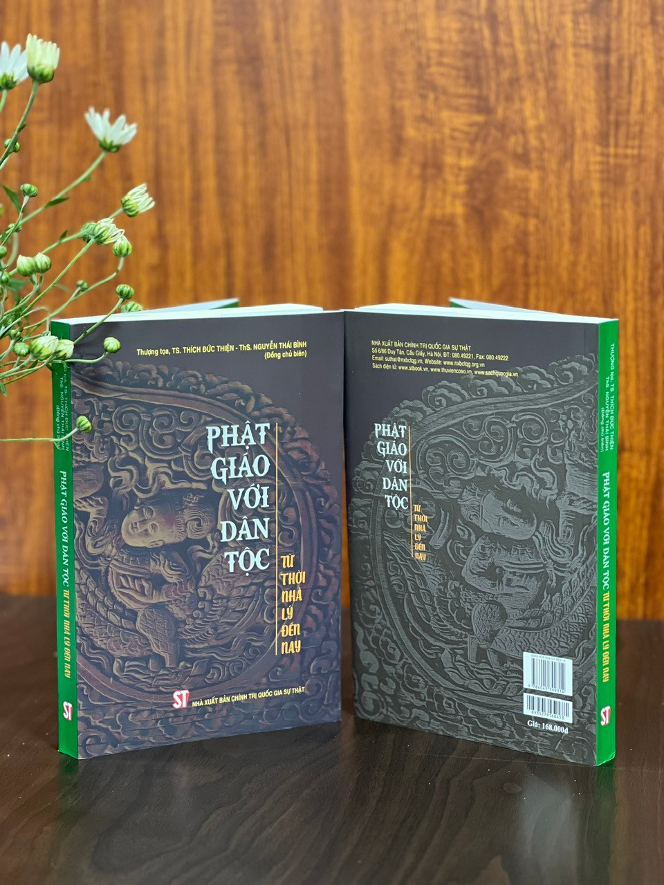 Cuốn sách làm rõ giá trị của Phật giáo Việt Nam đồng hành với dân tộc.