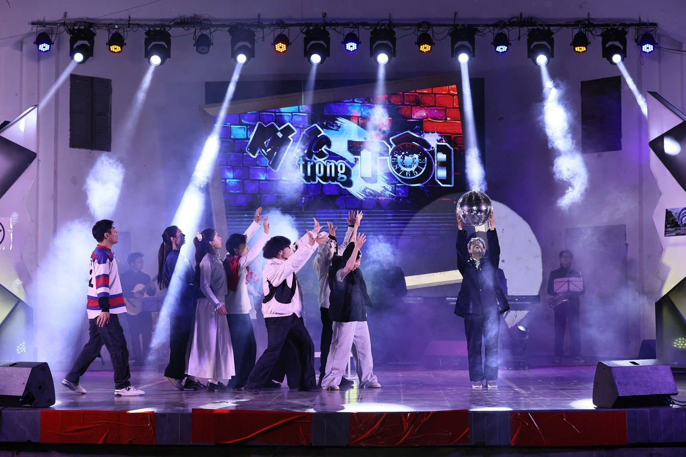 Sân khấu Gạch được kỳ vọng là điểm hẹn thường xuyên của du khách, khán giả tại không gian phố đi bộ Trần Nhân Tông.