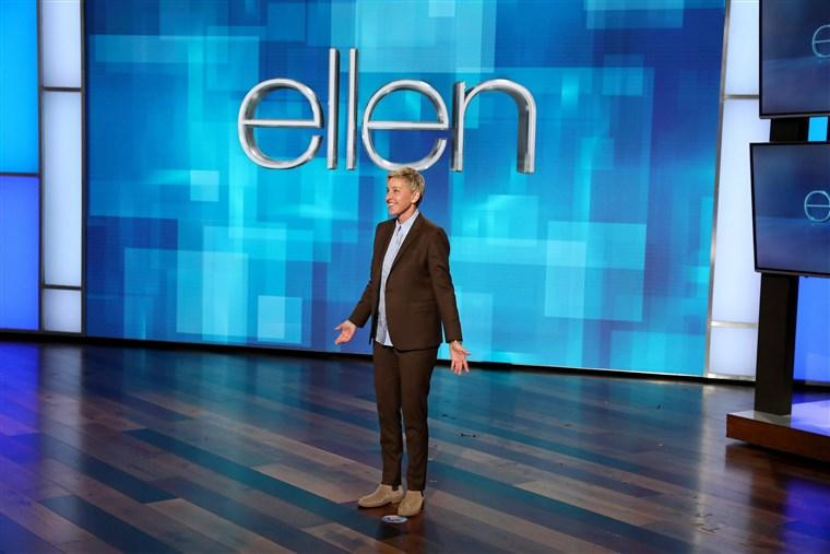 Ellen DeGeneres Show được ra mắt vào năm 2003. Ellen DeGeneres Show được ra mắt vào năm 2003.